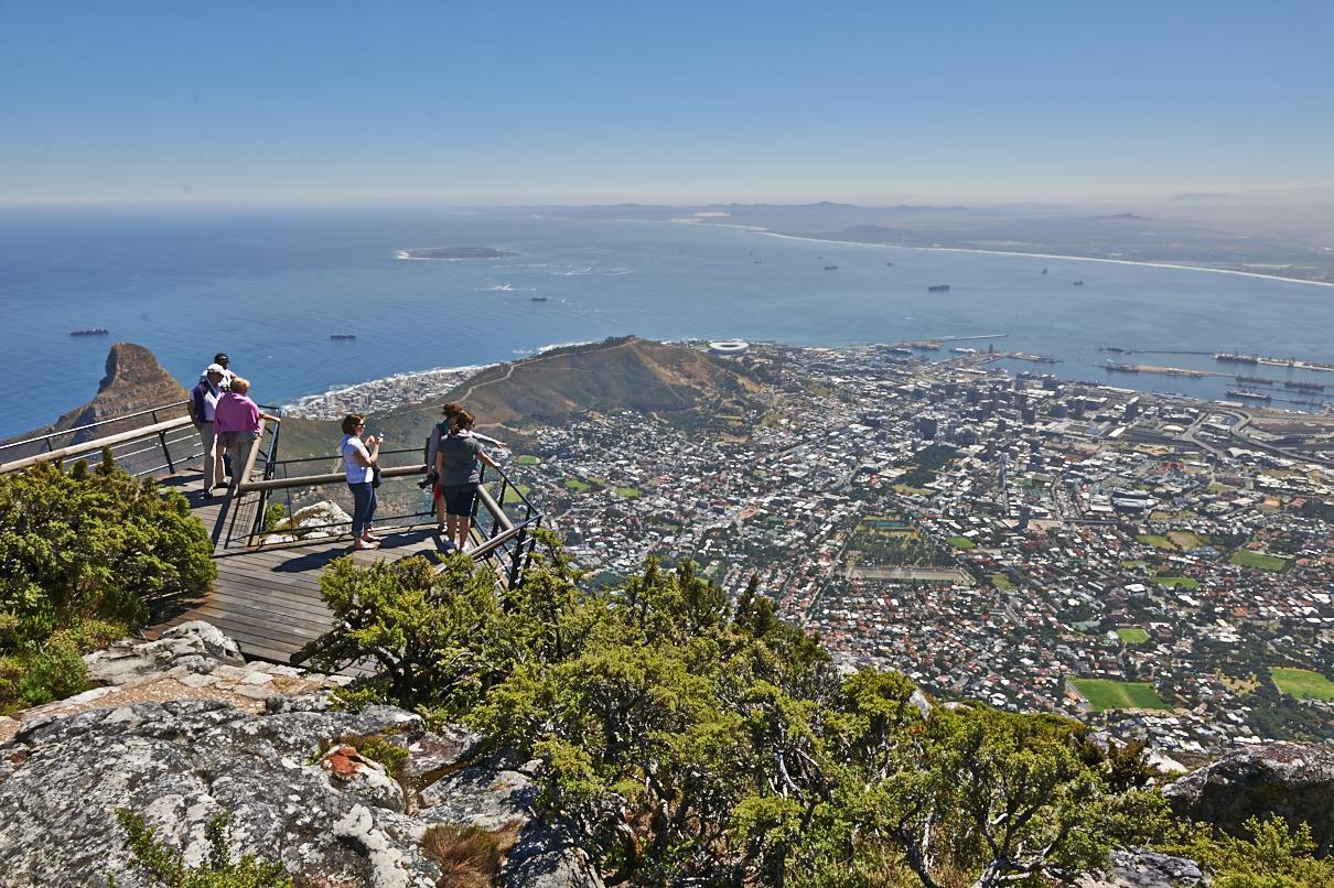 Blick vom Tafelberg auf  Kapstadt, Westkap, Suedafrika |view from Table Mountain onto Cape Town, Western Cape, South Africa|